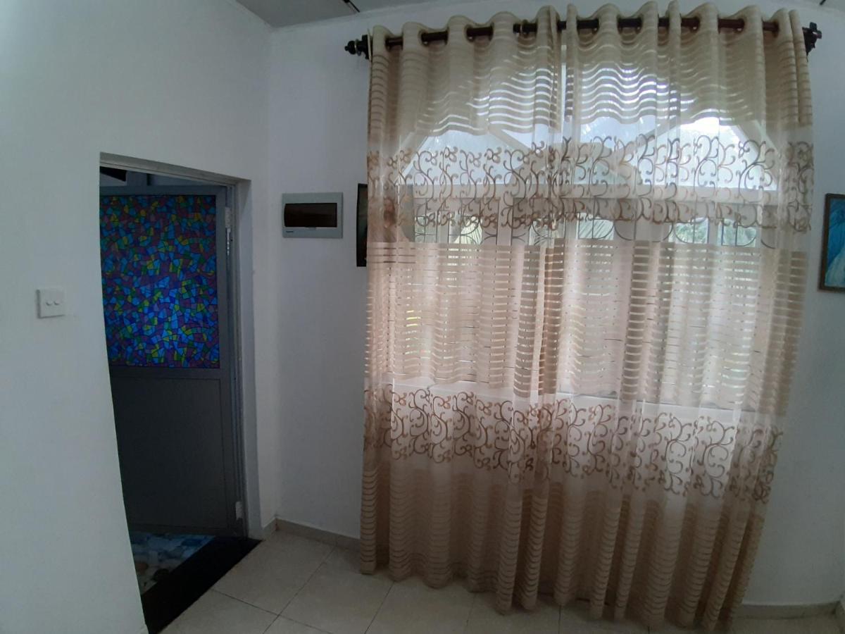 Hellen Homestay Negombo Exteriör bild