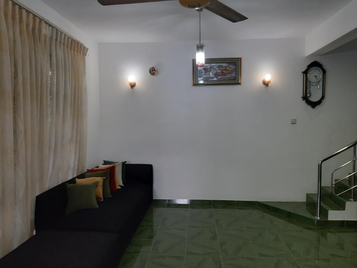 Hellen Homestay Negombo Exteriör bild