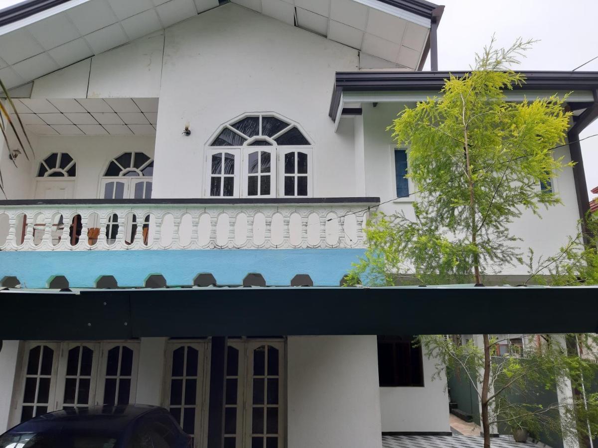 Hellen Homestay Negombo Exteriör bild