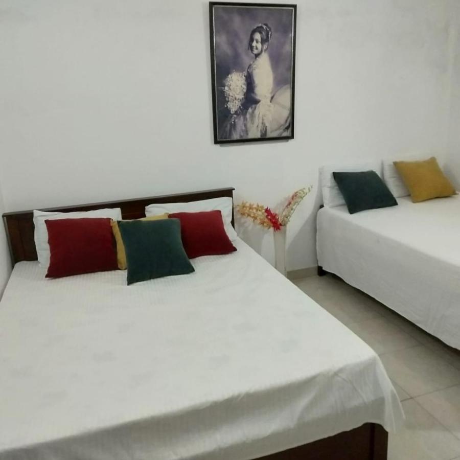 Hellen Homestay Negombo Exteriör bild